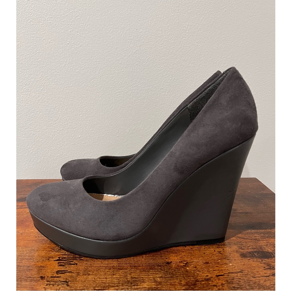 Grey Mari A Closed-Toe Wedges